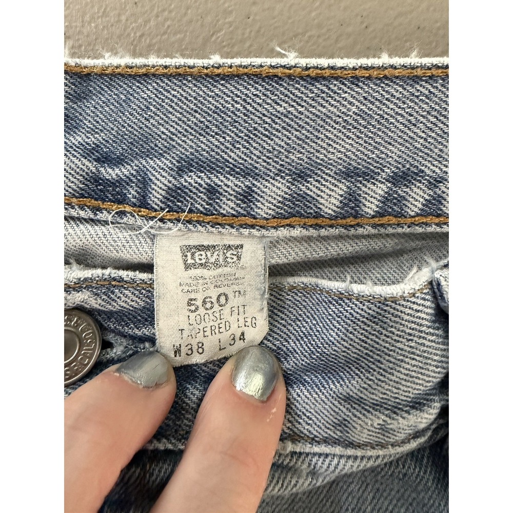 Levi's Men's 560 Loose Fit Tapered Leg Jeans Light Wash Denim W38/L34 - Picture 5 of 8